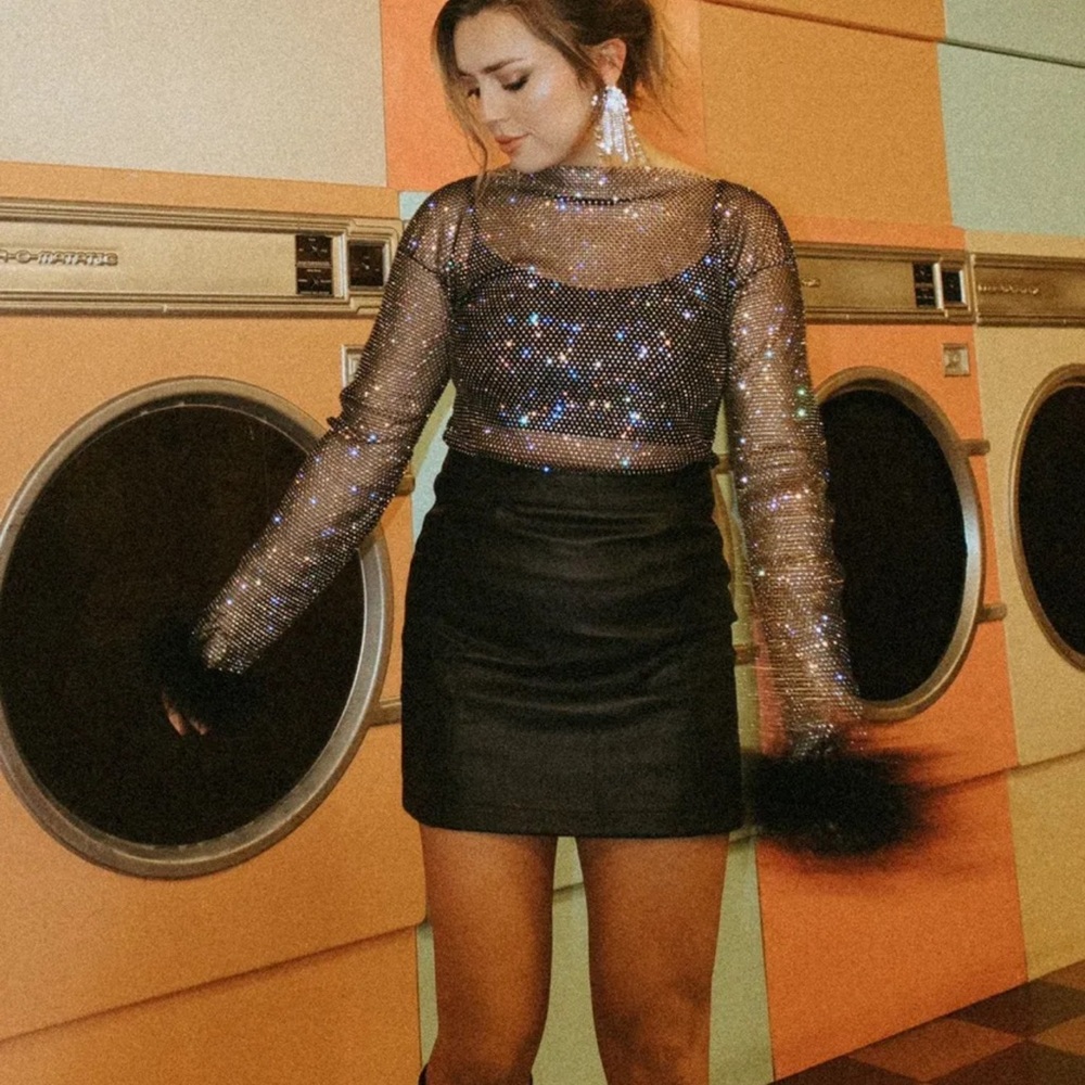 Chain rhinestone feather top